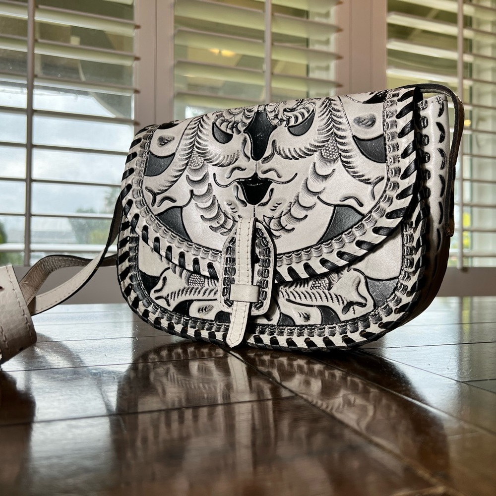 Patricia Nash cross body shoulder bag